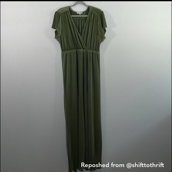 Baltic Born Athena Pleated Maxi Dress Sage Green XXXL - Picture 2 of 9
